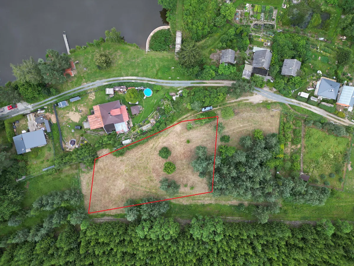 Prodej stavebního pozemku 1584 m²